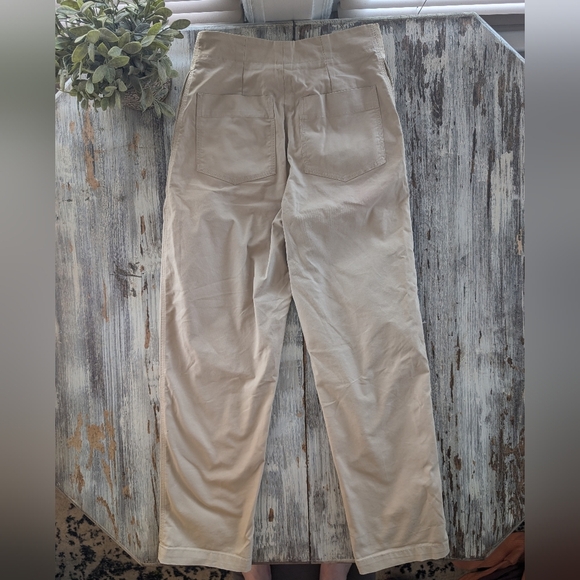 Aritzia Wilfred Free Day Off High Rise Pant Khaki Women's 6 - Picture 4 of 9